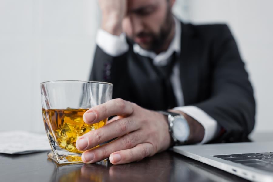 Alcohol implant abroad as a more affordable treatment option